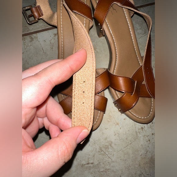 Cute brown heels - Picture 3 of 5